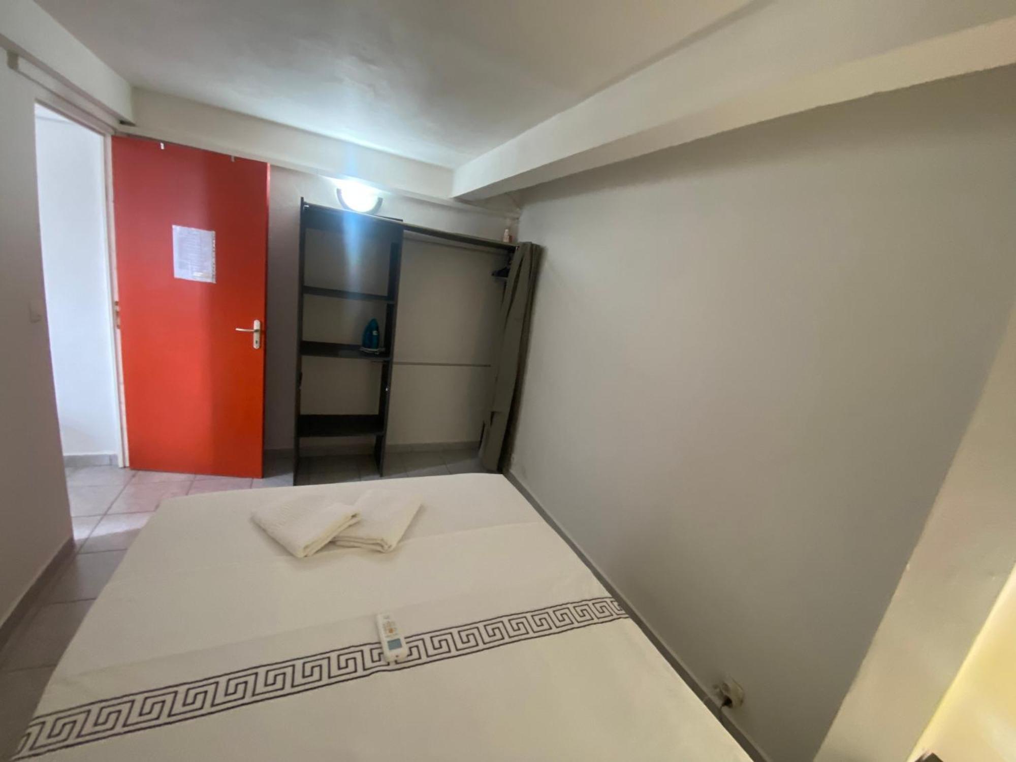 Logement De 40M2 Avec Terrasse, Moderne Et Equipe Petit-Canal Exterior foto